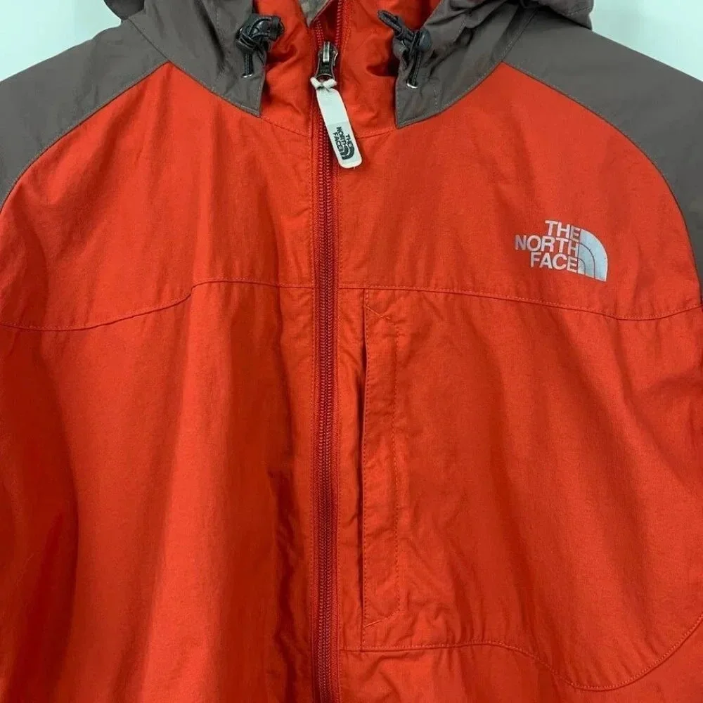 The North Face Men's Hydrenalite Two Tone Red Long Sleeve Hooded Jacket‎ Size M